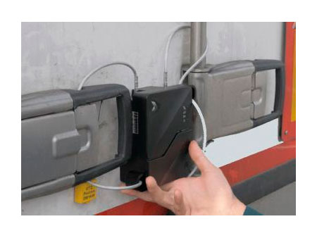 Навигационные пломбы, которые внедряют в грузоперевозки, возможно, не отвечают запросу рынка