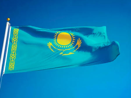 Белорусским перевозчикам снова запретили доставку грузов с перецепкой в Казахстан